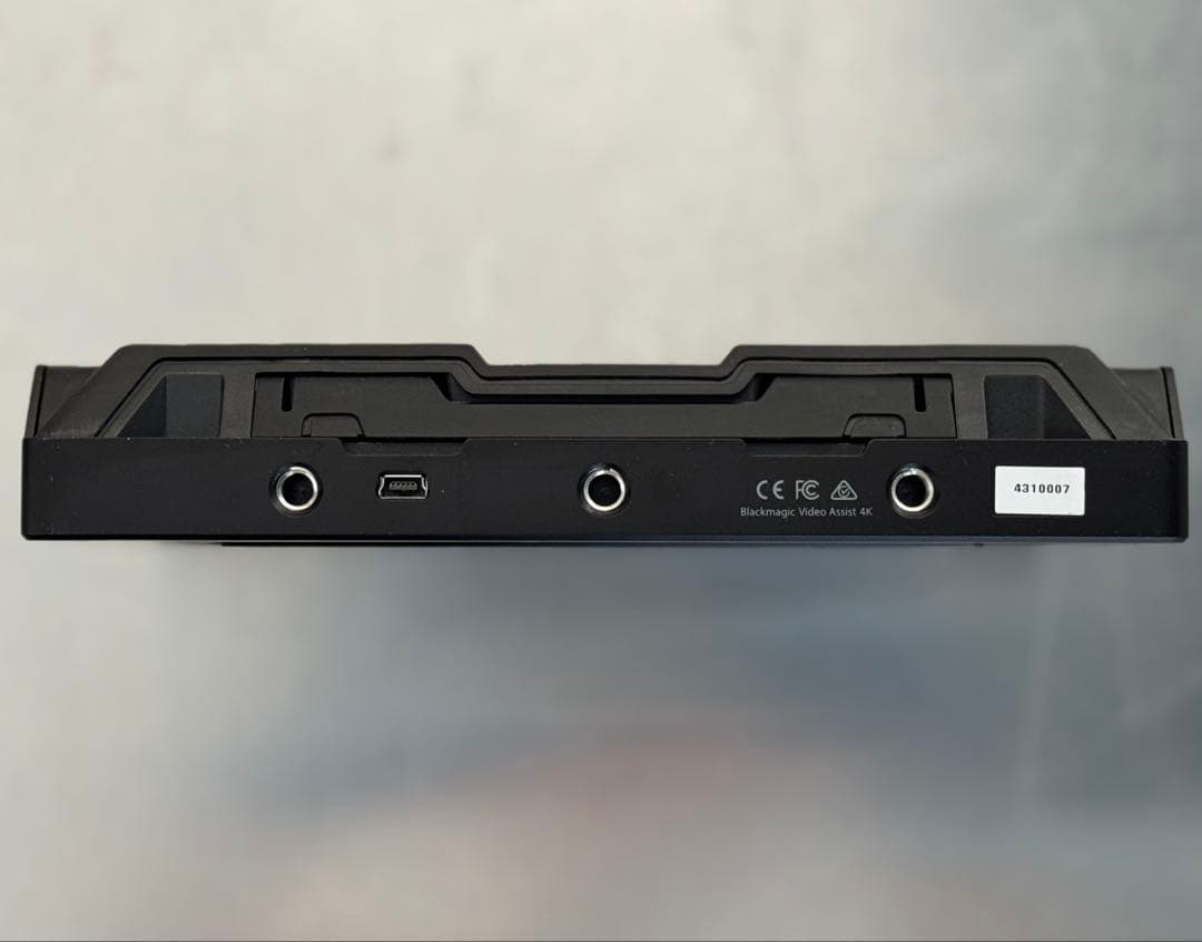 ビデオカメラ Blackmagic Video Assist 4K