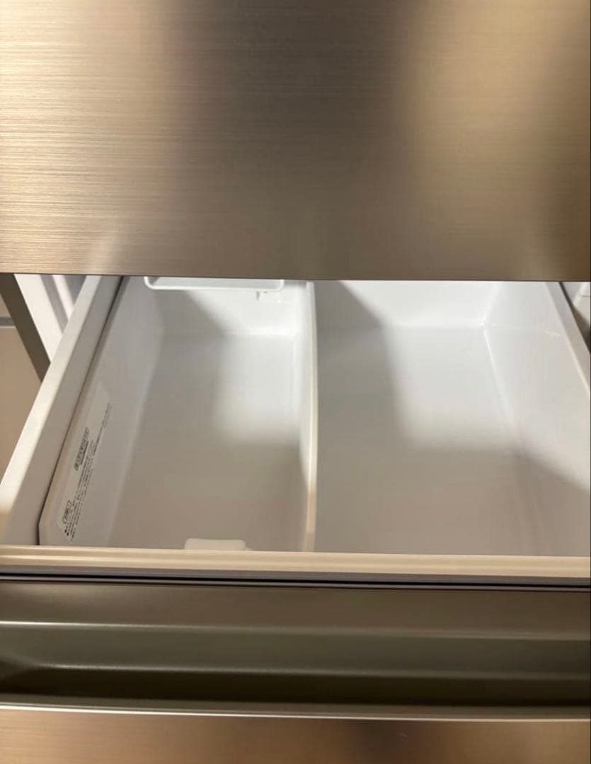 2024年製　右開きアクア 362L 幅60cm 真ん中冷凍室 AQR-36R