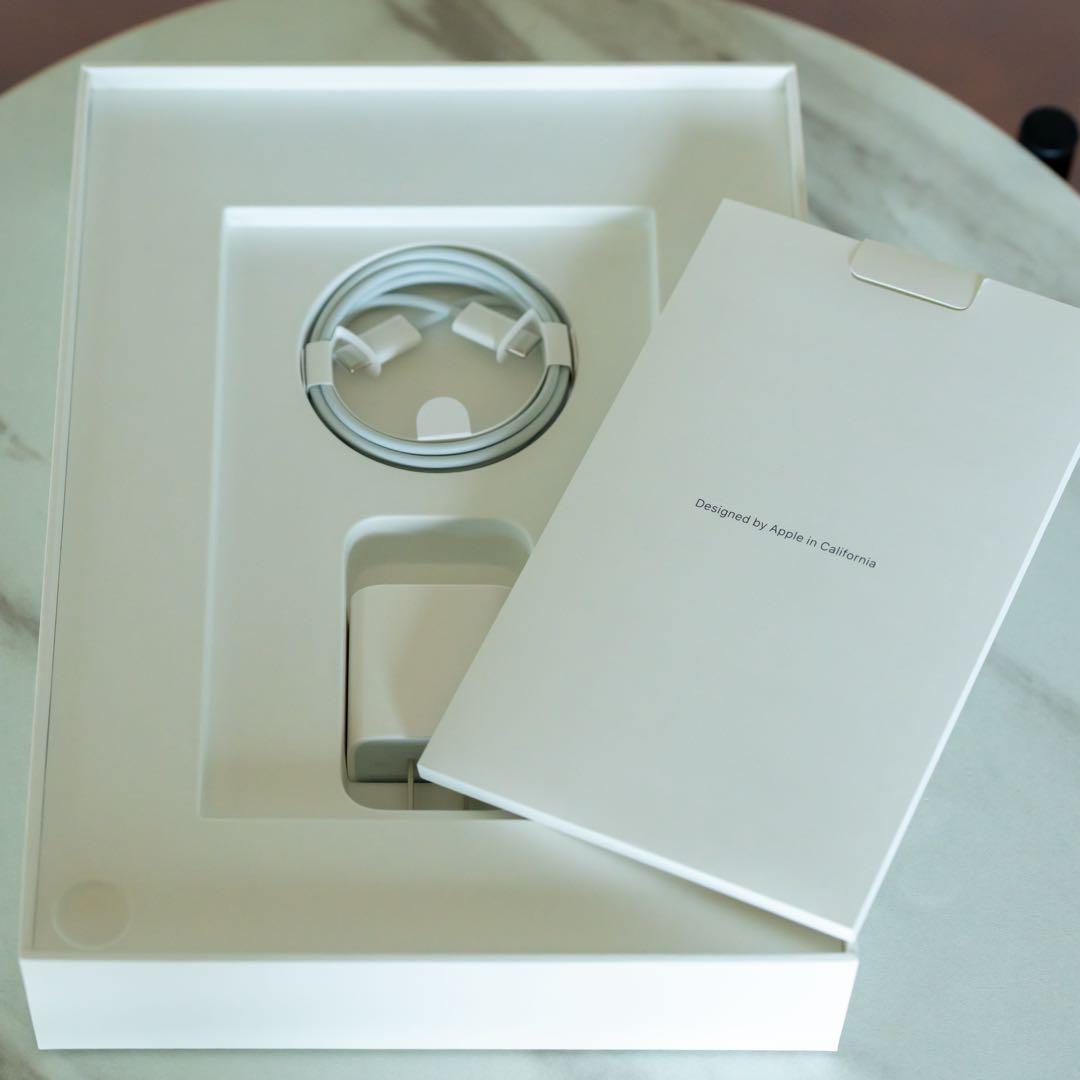 【ほぼ未使用】Apple iPad Air（第5世代）スペースグレイ 64GB