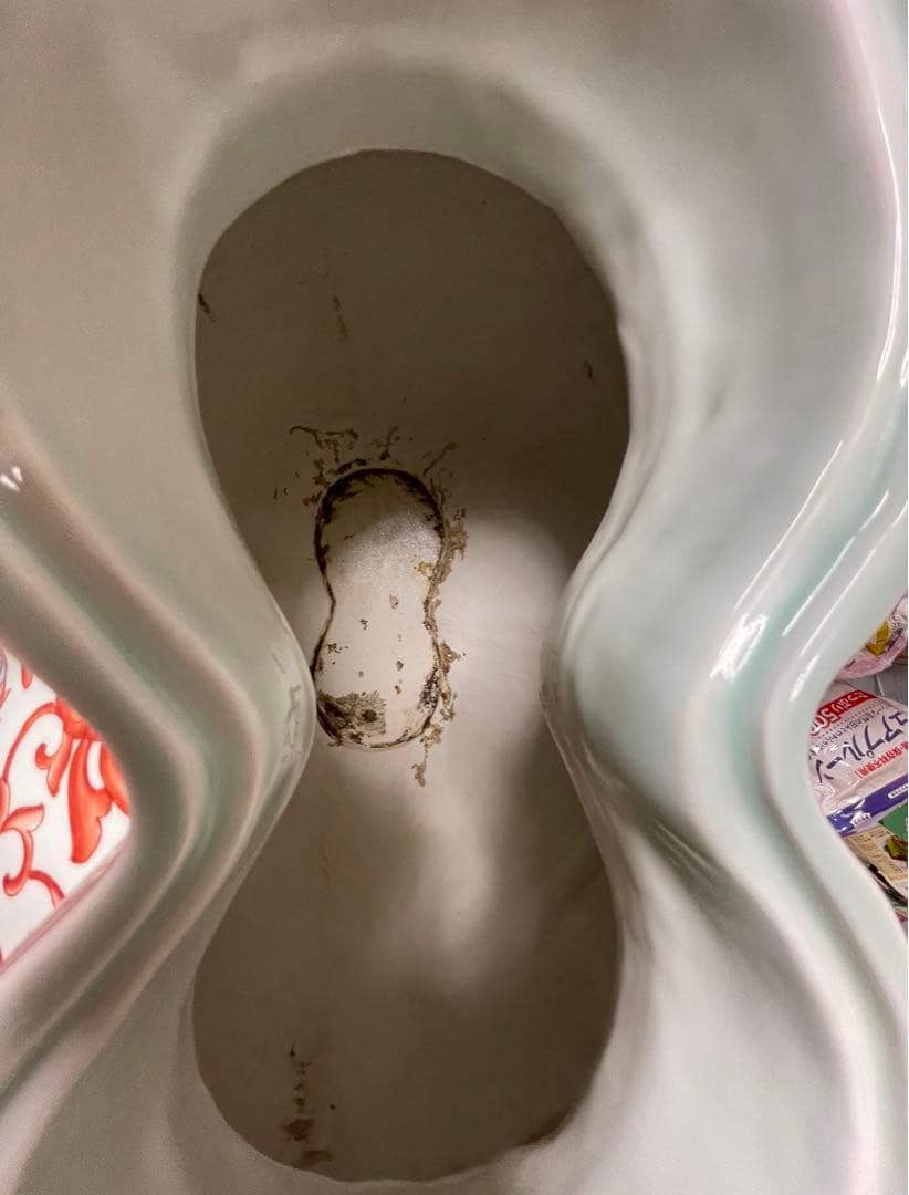 古典的な人物画の陶器花瓶