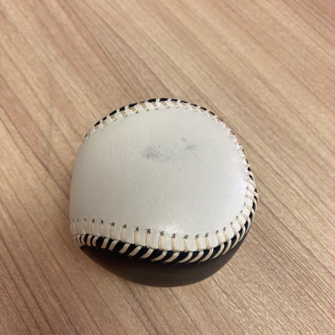 COACH 野球ボール型ペーパーウェイト