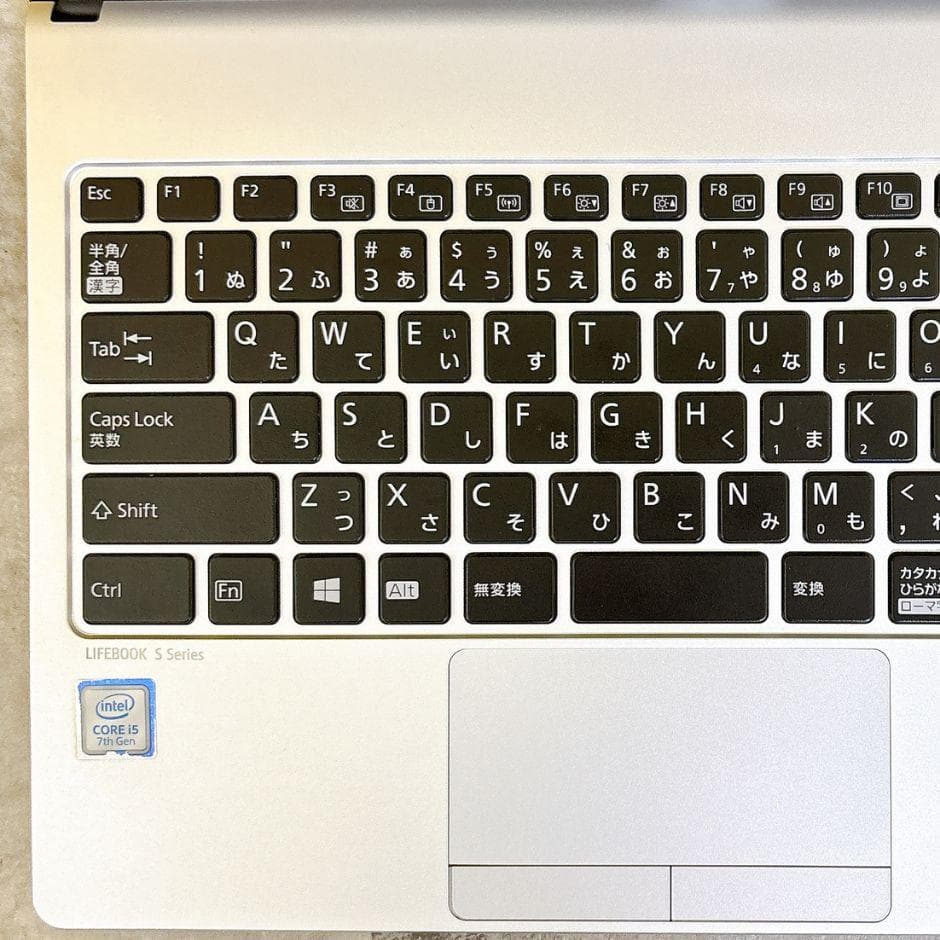 ほぼ美品✨小型軽量❣ｉ5✨メモリ12G＆SSDで快適✨フルHD カメラWin11