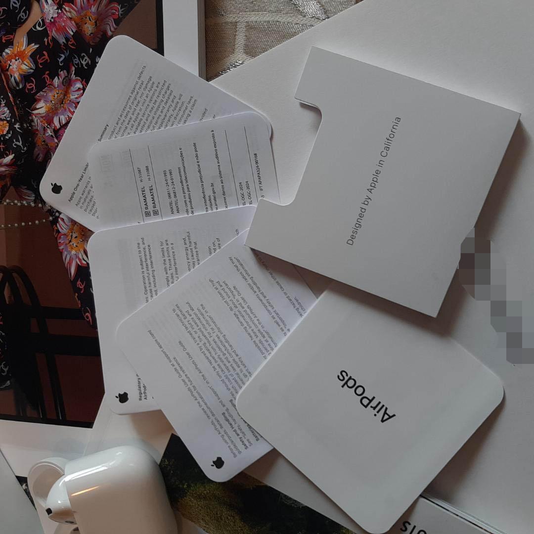 ％ Apple AirPods 4 エアポッズ 第4世代 アップル