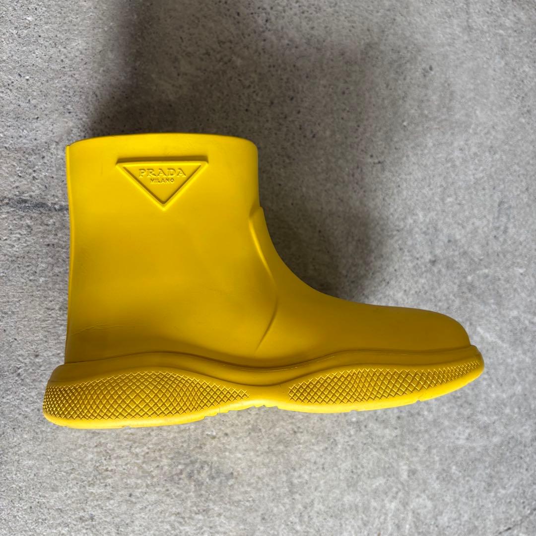 PRADA イエロー レインブーツ