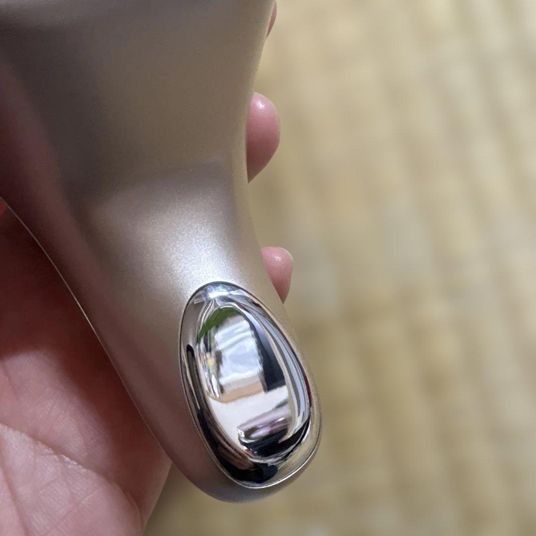 meラボンエクラ 美顔器