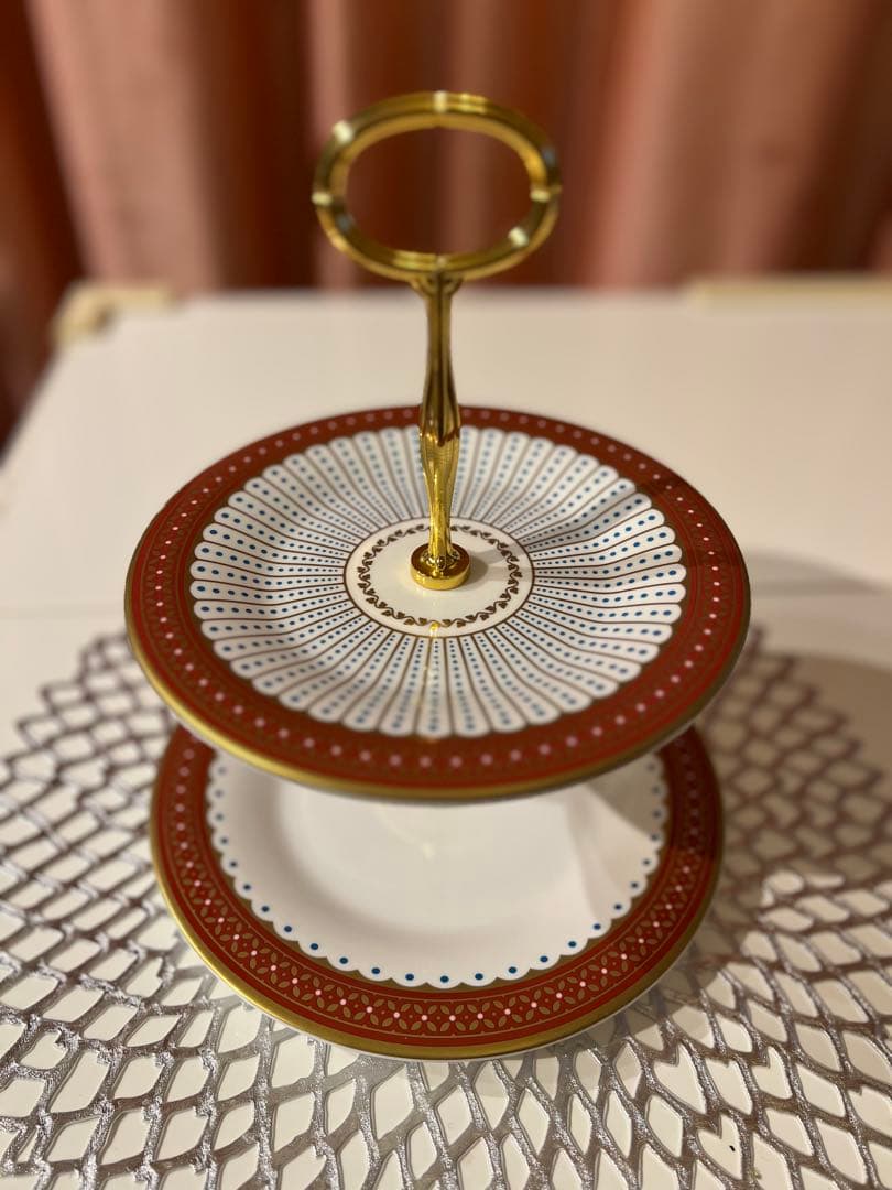 ウェッジウッド　アフタヌーンティープレート　２段