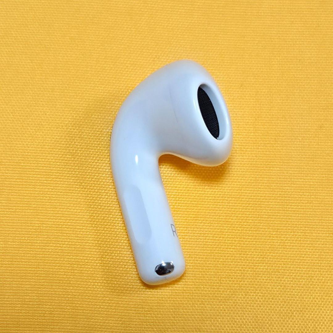 美品！AirPods4 第四世代 右耳 ノイズキャンセリング A3055 ANC