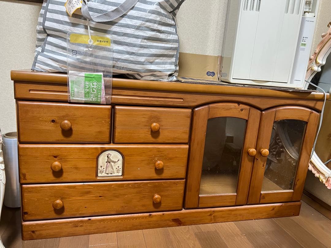 フラワーパターンの西洋家具セット　 大阪市大正区で売ります