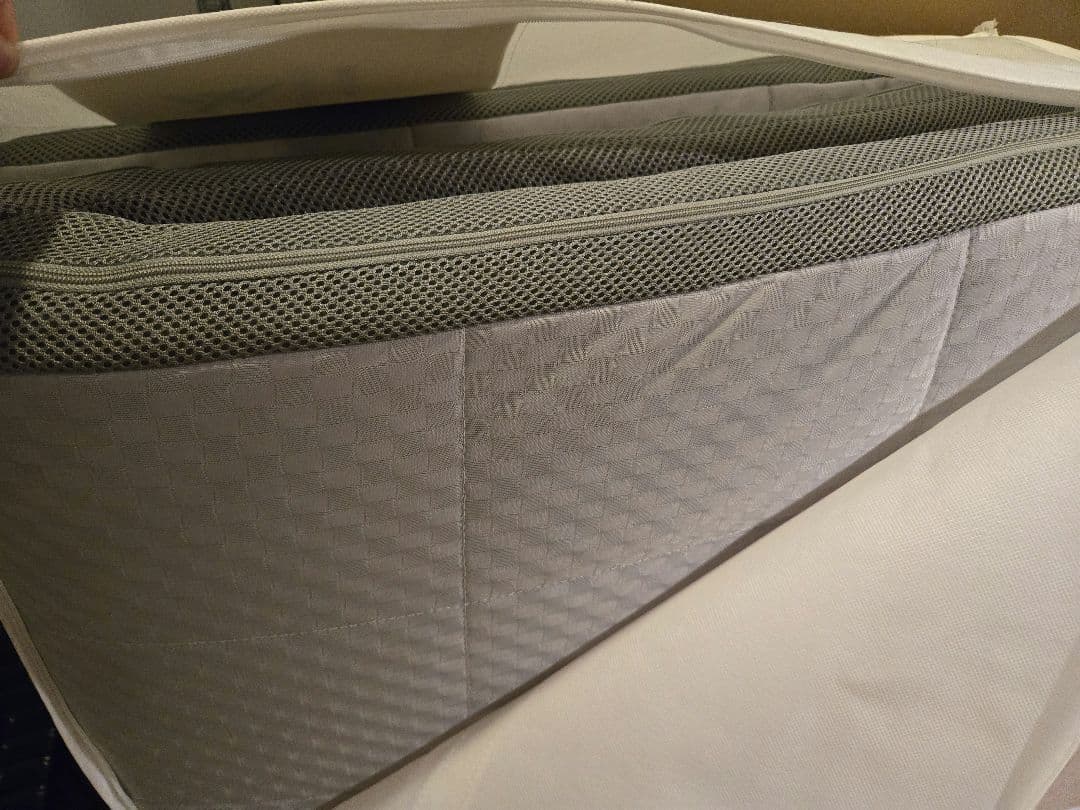 ニトリ　通気性の良い敷布団　Nブレス プラスエア　シングル　マットレス 8cm