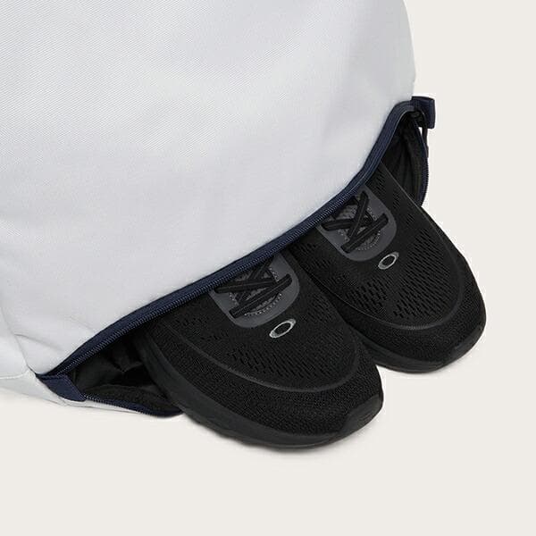 新品 OAKLEY オークリートートバッグ FOS902055 ホワイトマルチ