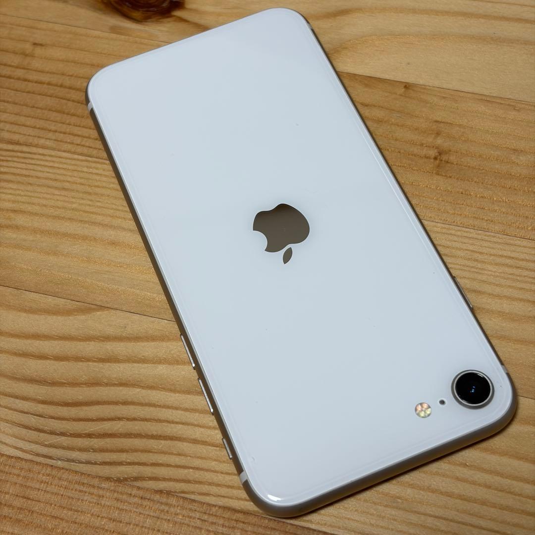 え*】様 バッテリー新品　iPhoneSE第3世代64GB SIMフリー　美品