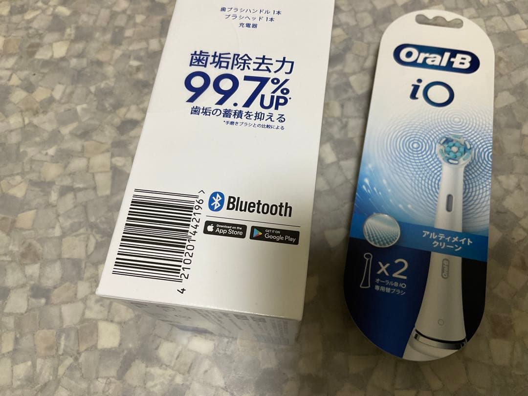 Oral-B iOシリーズ4 電動歯ブラシ 本体 ピンク 2本替えブラシ付き