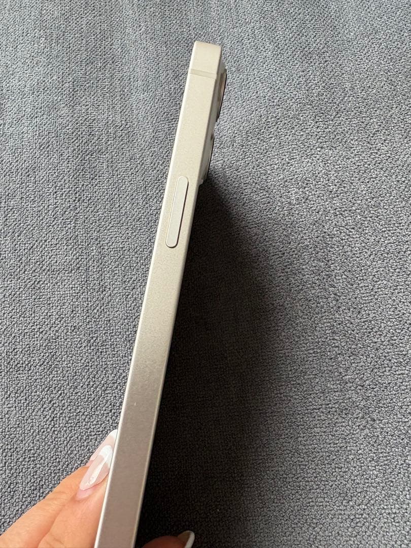 Apple iPhone 13 256GB スターライト (白) 本体のみ