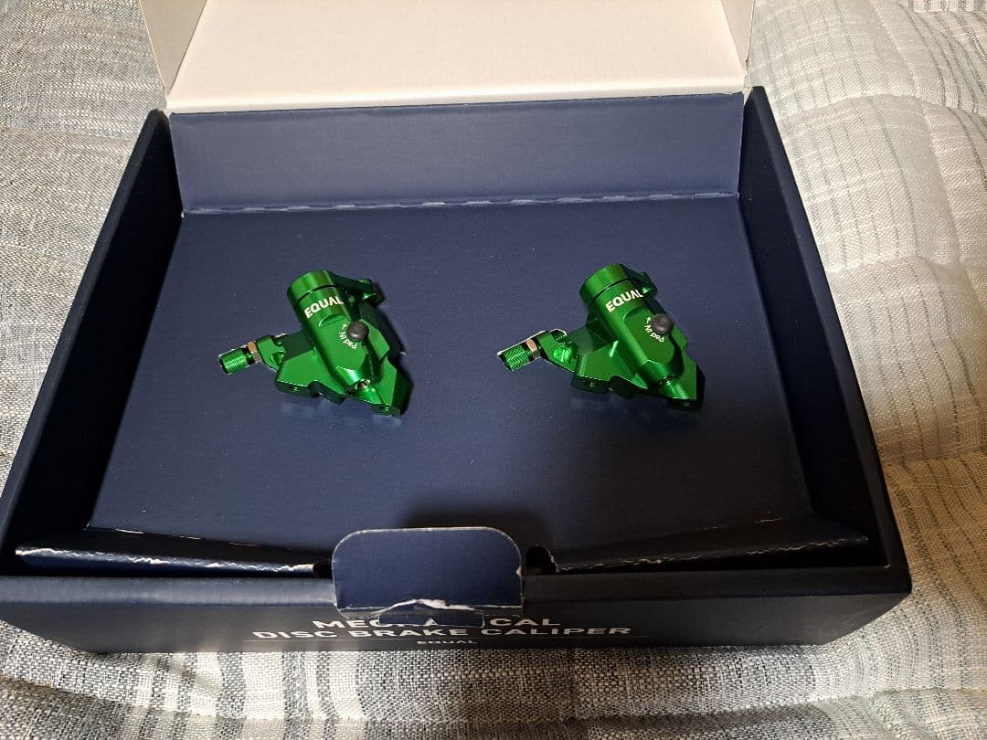 EQUAL ディスクブレーキキャリパーセット 限定カラー