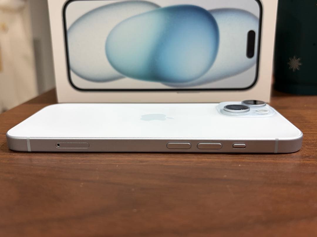 iPhone15 128GB ブルー 付属品あり SIMフリー ケース付き