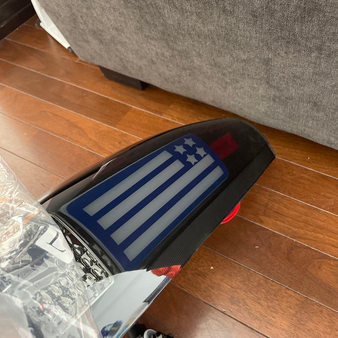 シボレー 〜y1999 サバーバン タホ C1500 C/K テールランプ新品