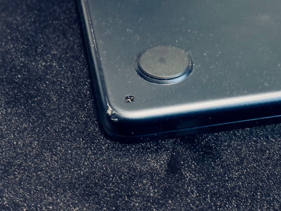 Macbook Air M2 15.3インチ 8-256