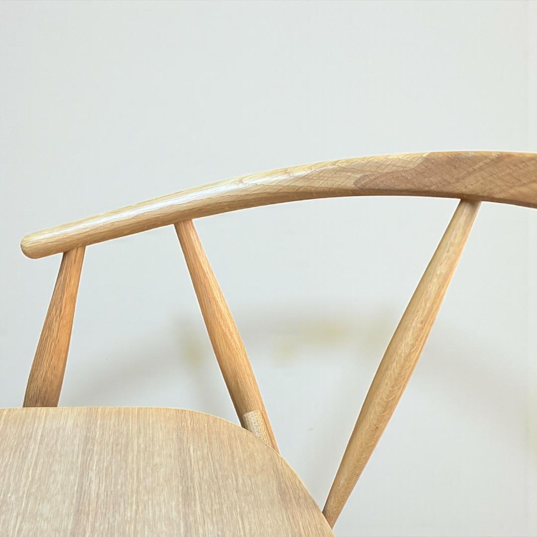 オーク無垢材の曲線美 小林幹也デザイン TRUNK2 ダイニングチェア 天然木