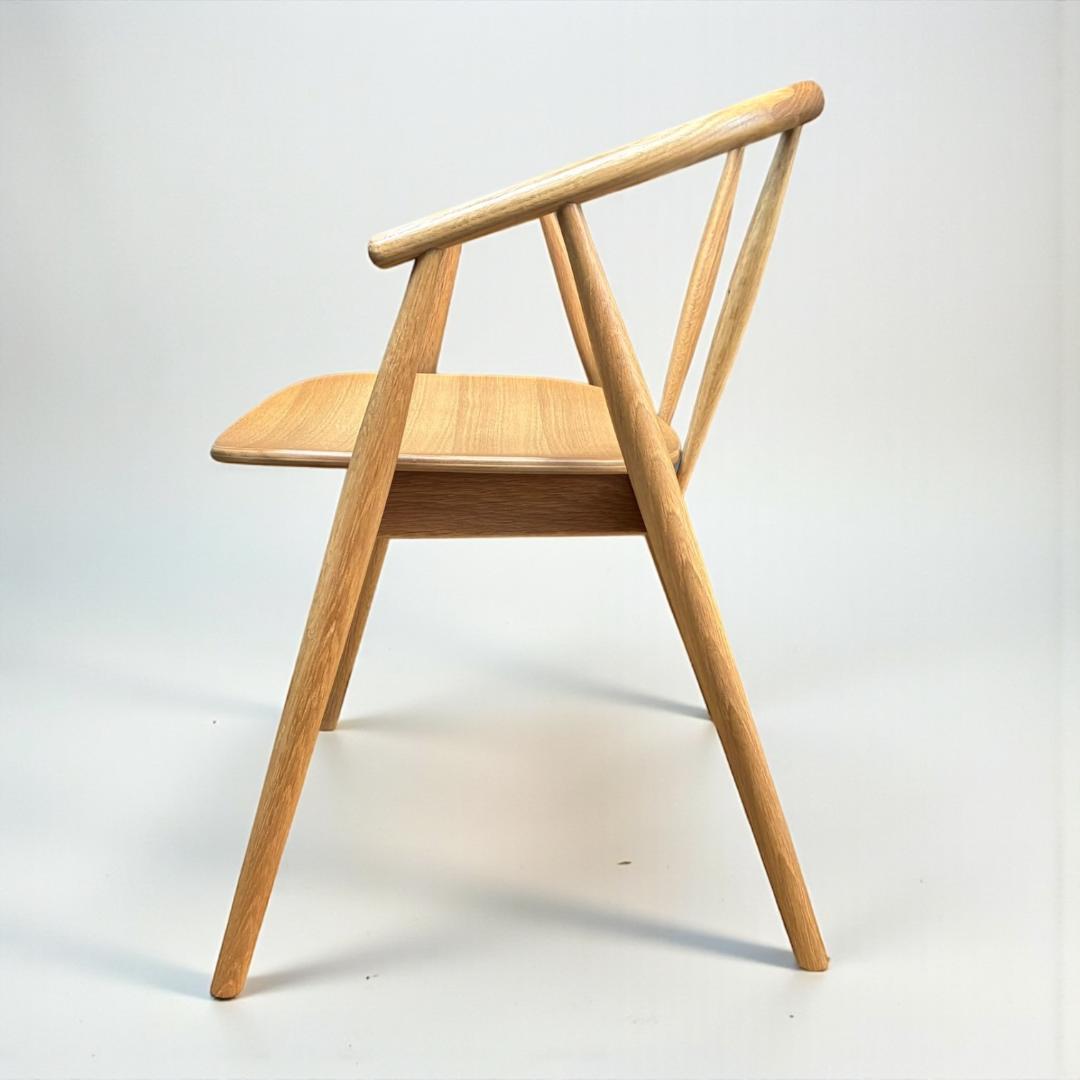 オーク無垢材の曲線美 小林幹也デザイン TRUNK2 ダイニングチェア 天然木