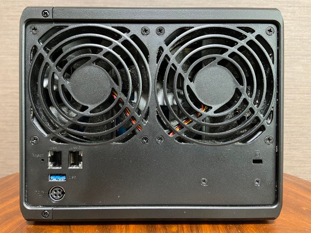 Synology DS423+ 4ベイ NAS / 8TB HDD x4