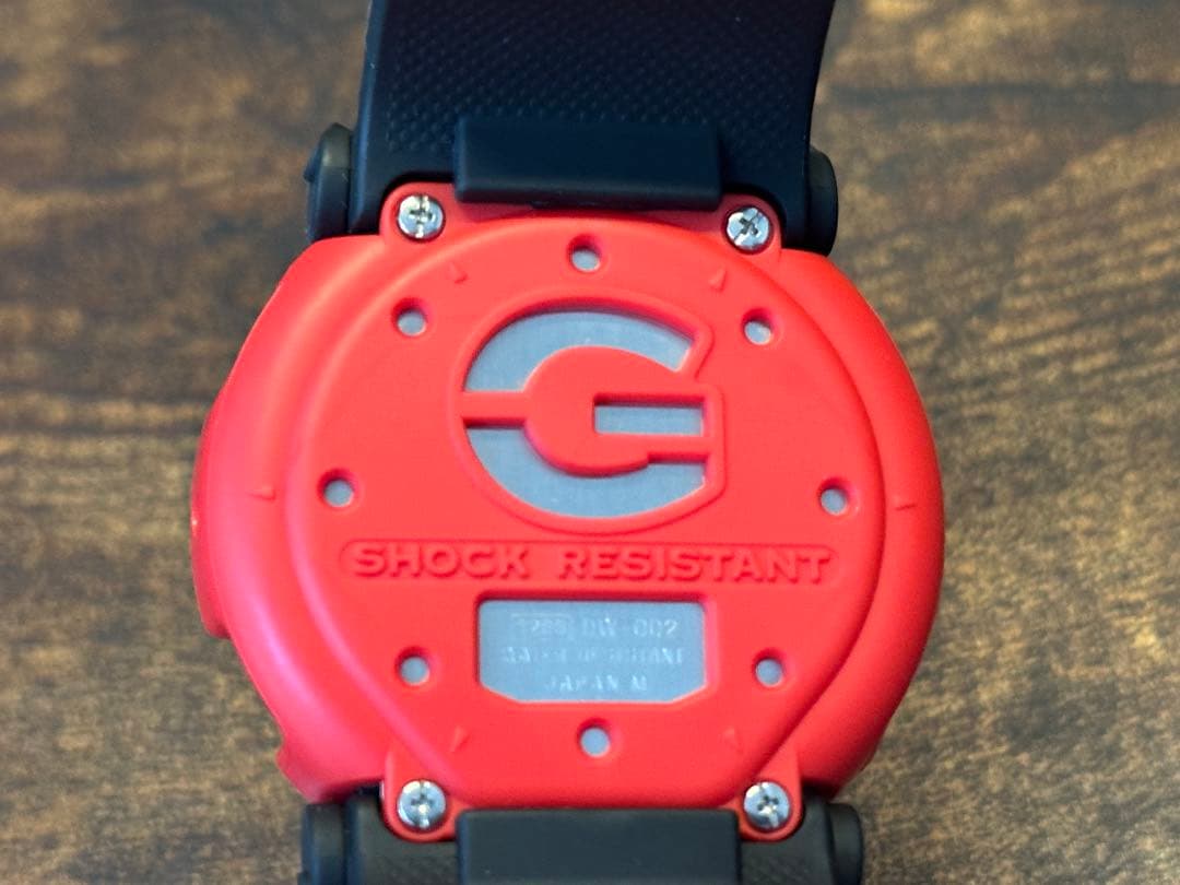 CASIO G-SHOCK DW-002 ラッキーストライク　美品