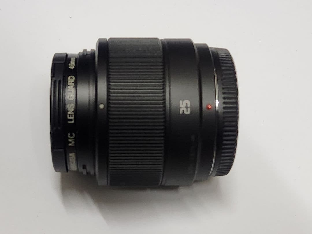 Panasonic　LUMIX　G25 mm/F1.7ASPH.　ブラック
