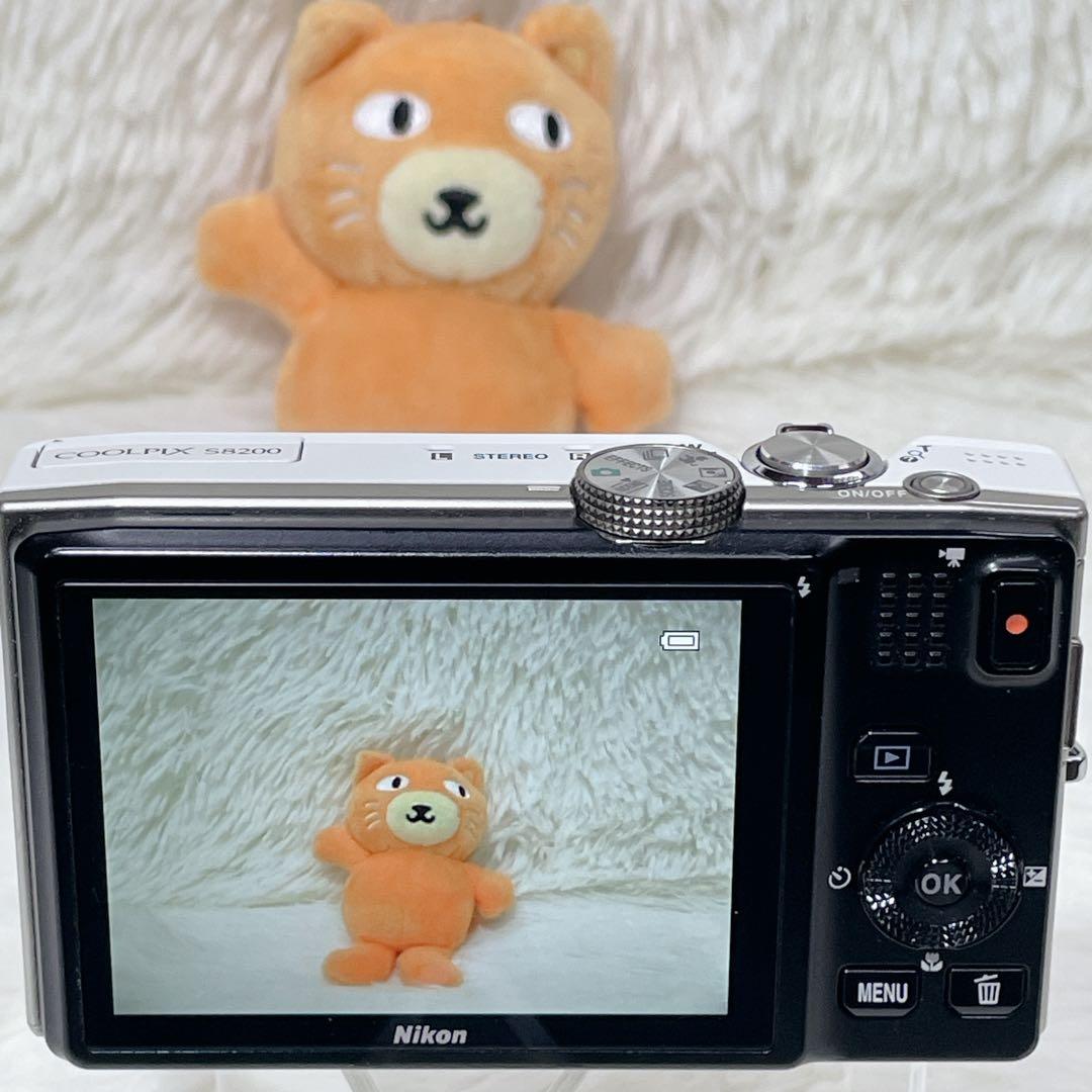 【✨美品✨】Nikon COOLPIX S8200【✨新品バッテリー付き✨】