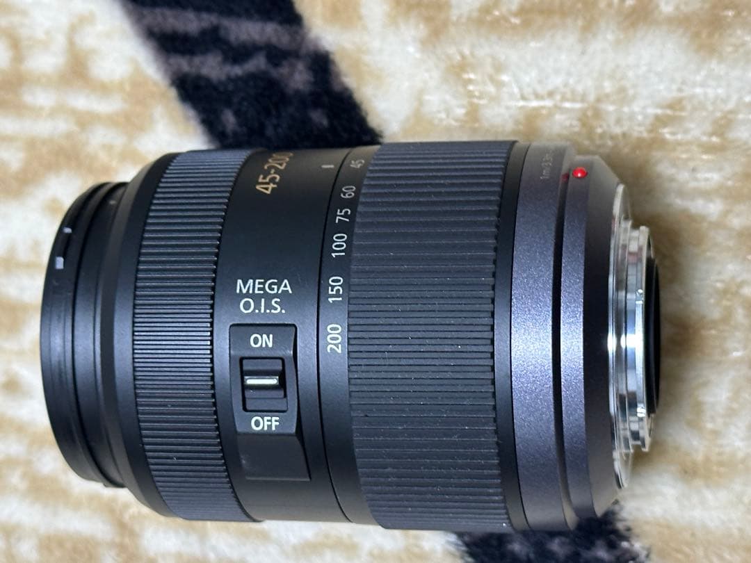 ズームレンズ 45-200mm MEGA O.I.S.