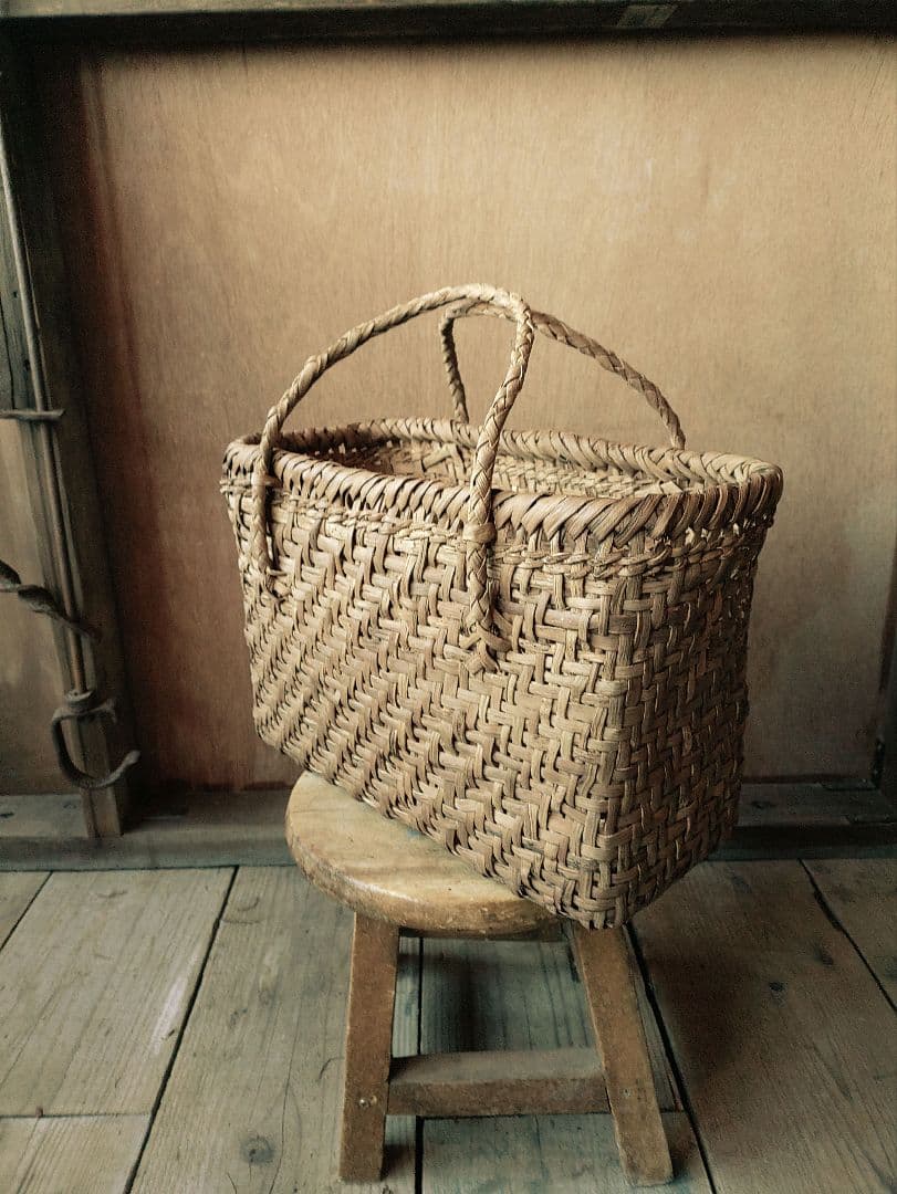 lala0626。信州安曇野山葡萄かごバック。里山手仕事