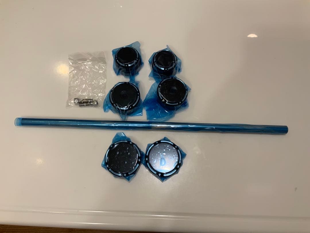 おまけ付きハーレーブレイクアウト　ノイズカスタムファクトリーアクスルナットカバー