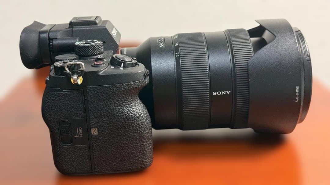 SONYα7SIII 6033回 + FE 24-105F4 純正BT2本元箱付