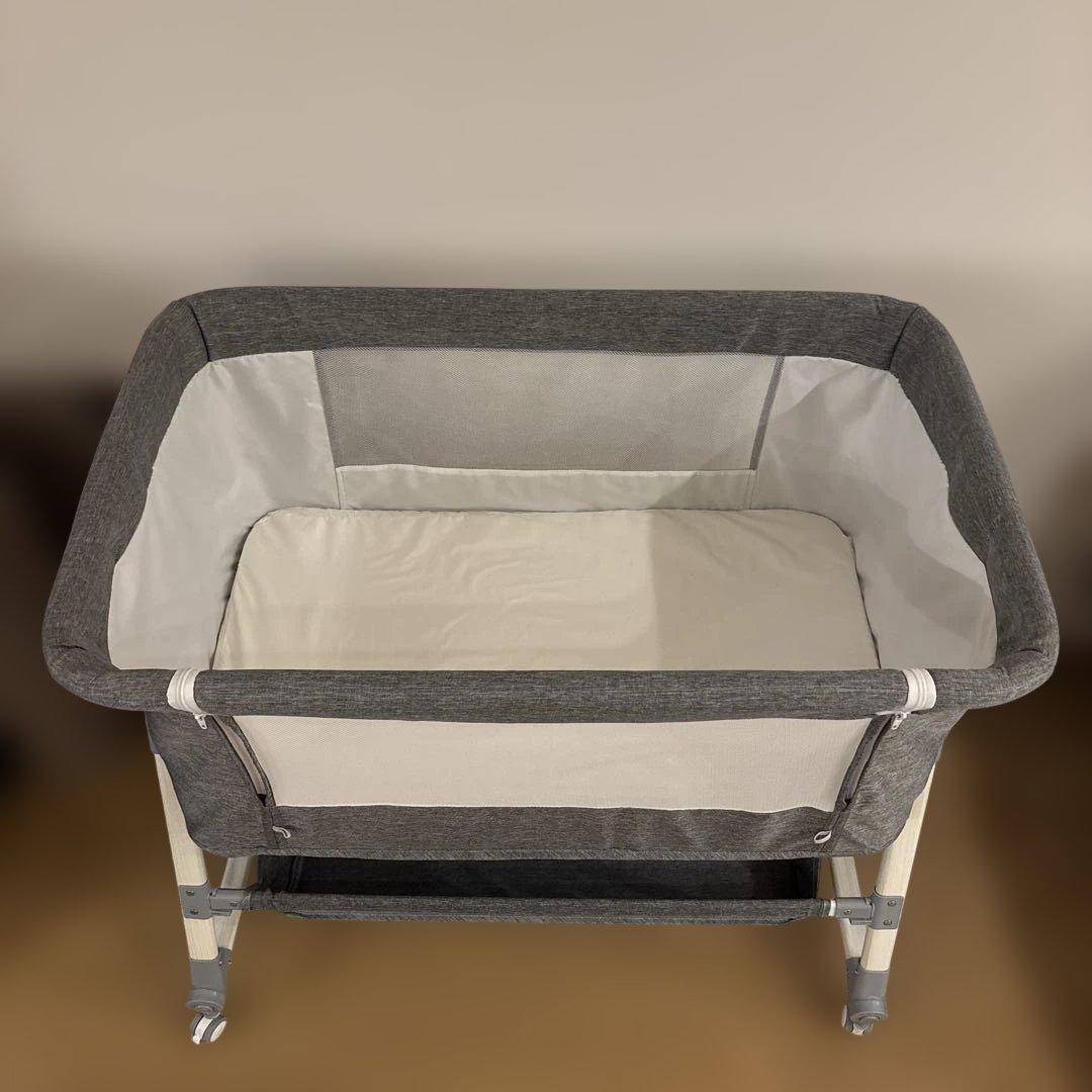 グレー ベビーベッド 下部収納、蚊帳付き