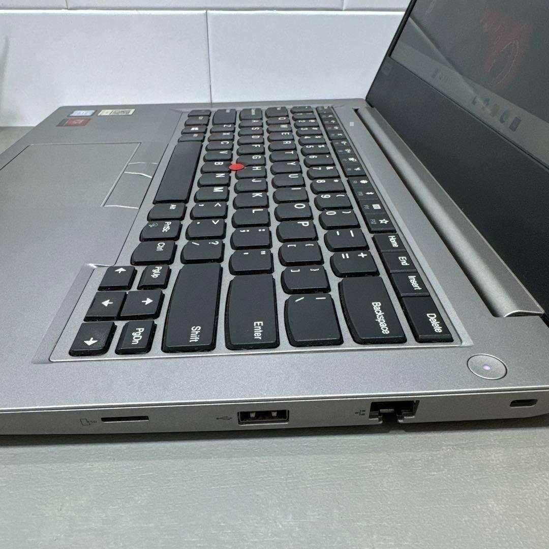 【高性能】Thinkpad E480☘8世代i5☘️メモリ16☘️NVMe512