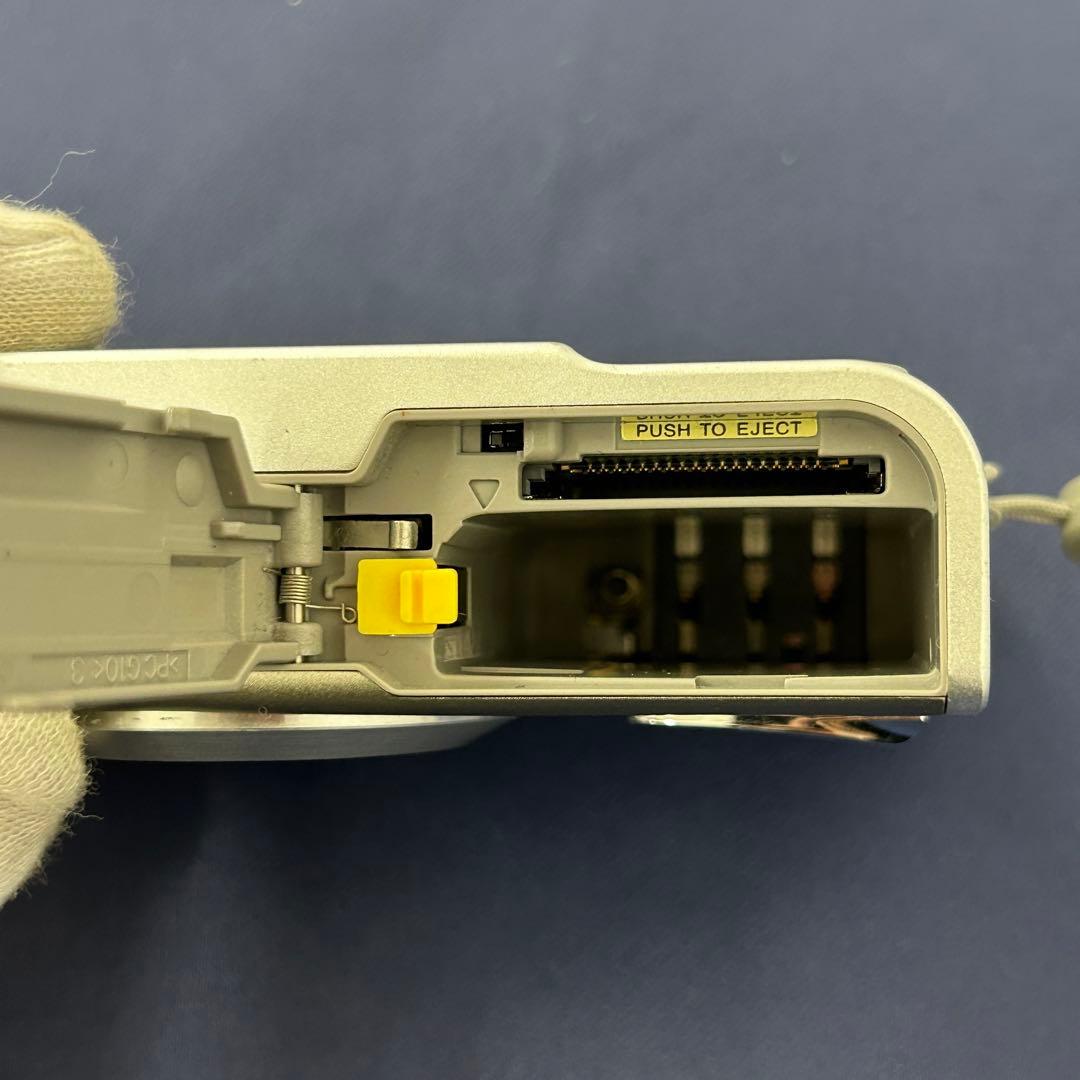 e*）様 稼動 FUJIFILM 富士フィルム FinePix F30 デジカメ