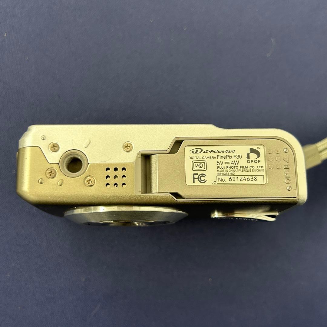 e*）様 稼動 FUJIFILM 富士フィルム FinePix F30 デジカメ