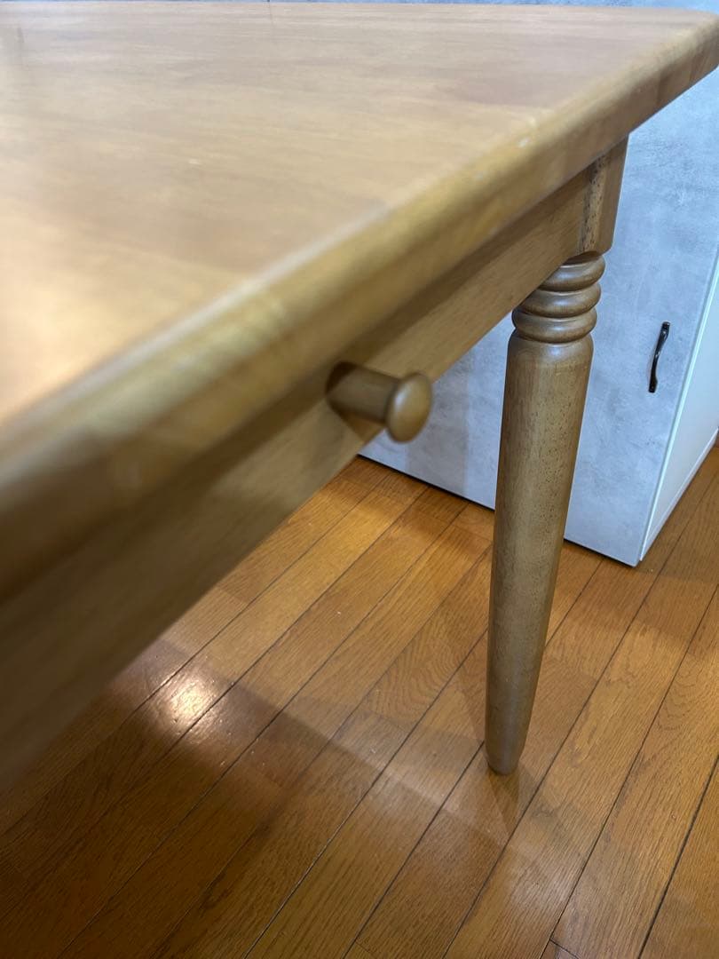 ①カリモク製　机　★①②③の3点セット販売で5万円（送料別、引き取り対応可）