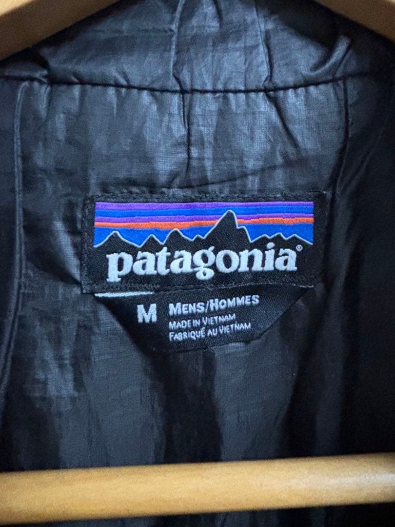 patagonia ブラック ダウンベスト