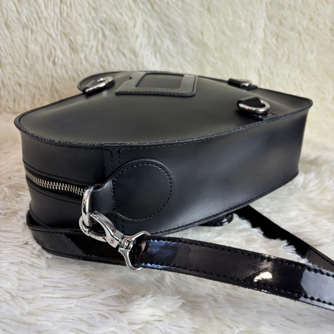 【希少】ドクターマーチン ショルダーバッグ ハート型 ブラック レザー