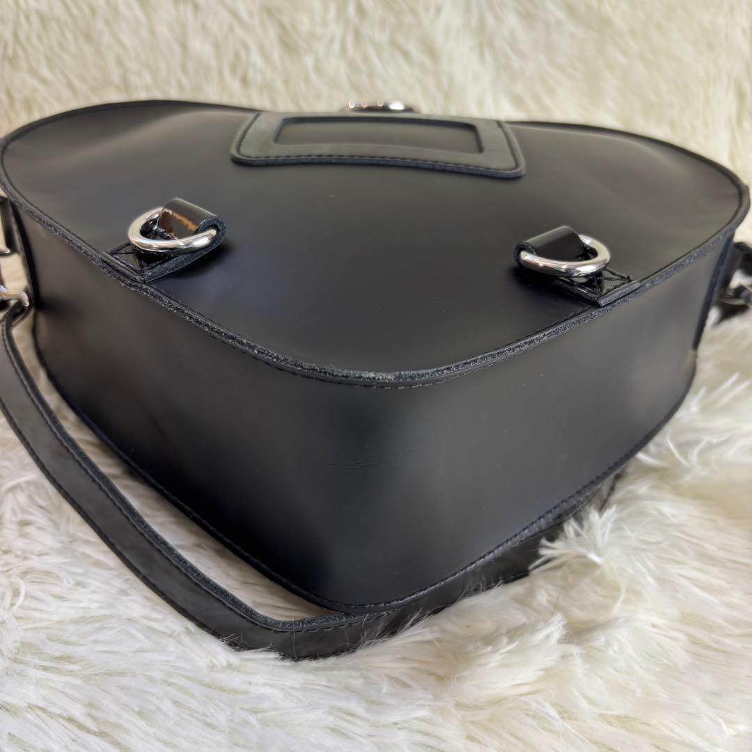 【希少】ドクターマーチン ショルダーバッグ ハート型 ブラック レザー