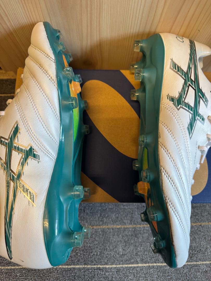 ASICS DS LIGHT X-FLYPRO 3サッカースパイク