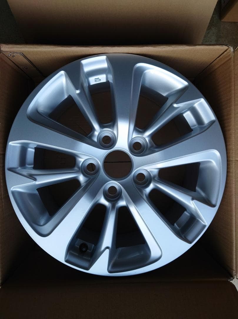 【新車外し】トヨタ　ヤリスクロスG　純正16インチアルミホイール4本セット