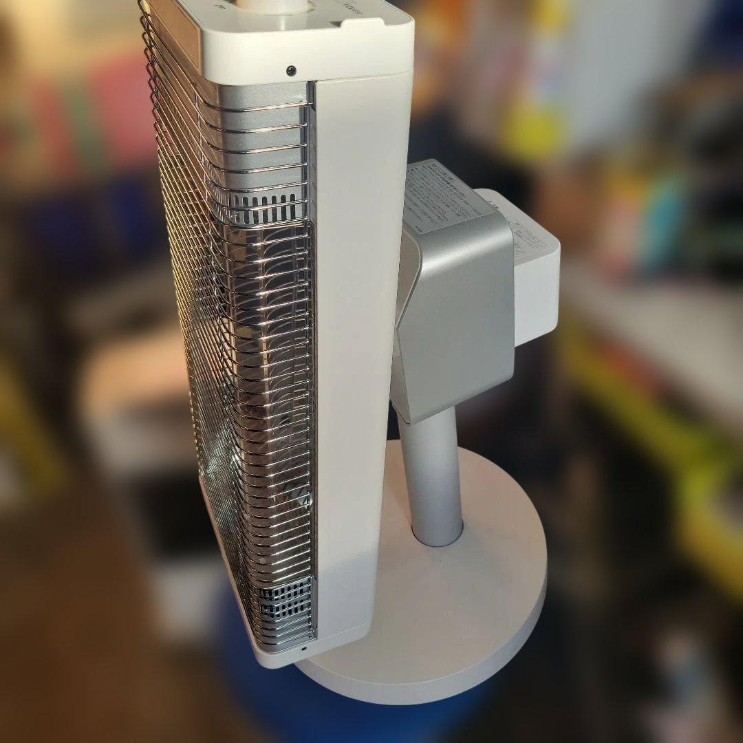 ダイキン　セーラムヒート　遠赤外線暖房機