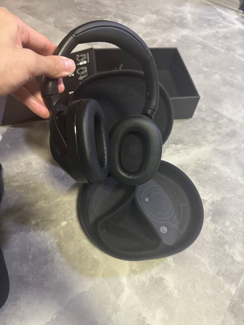 【SONY】ULT WEAR HEAD PHONE