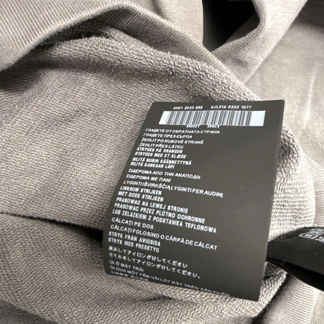 PRADA グレー スウェットトレーナー　nu9