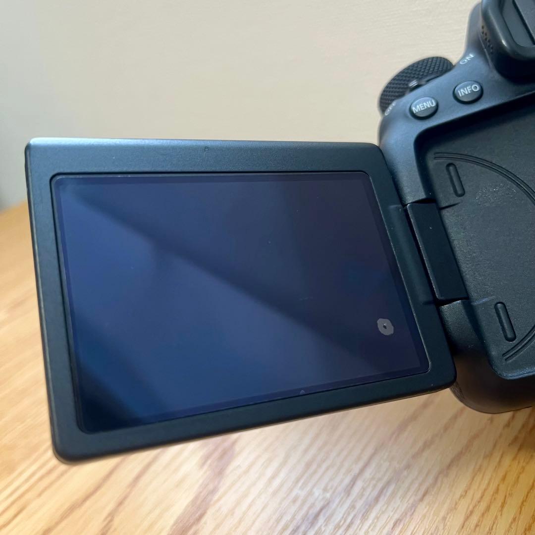 【美品】Canon EOS 6Dmark2 デジタル一眼レフ 本体