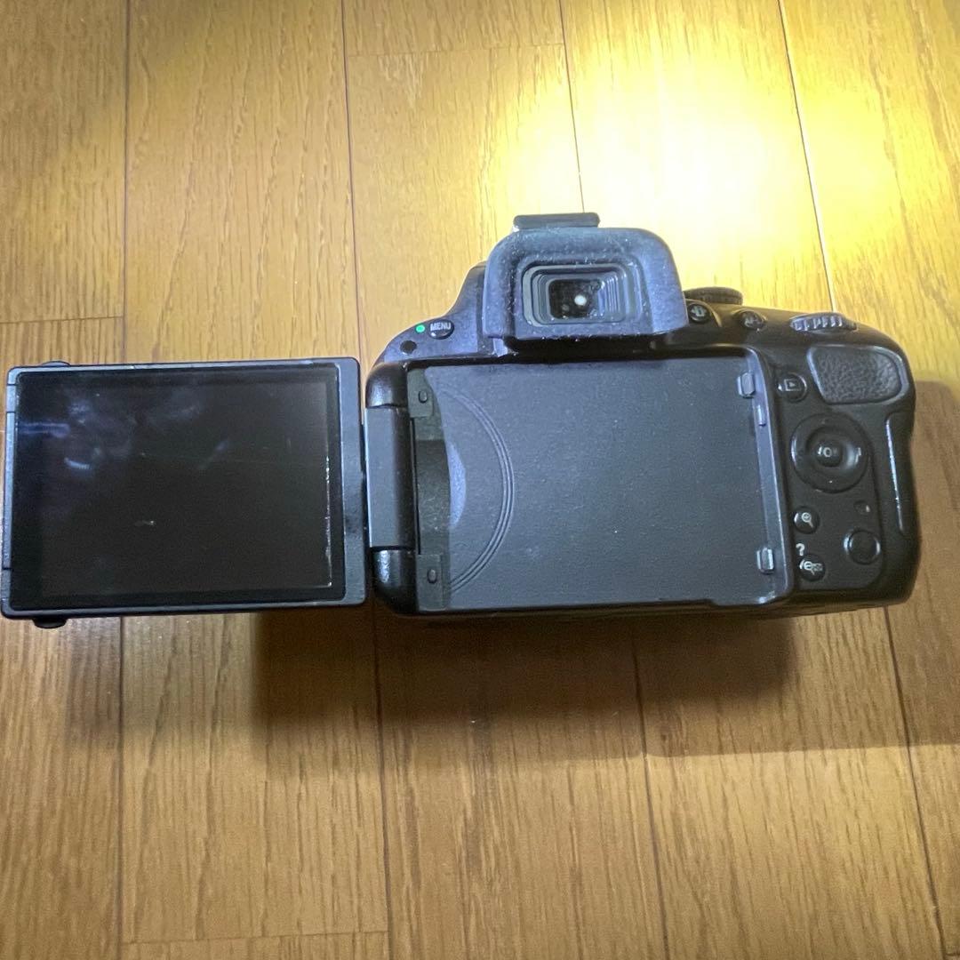 Nikon D5100 NIKKOR 標準ズームレンズキット デジタル一眼レフ