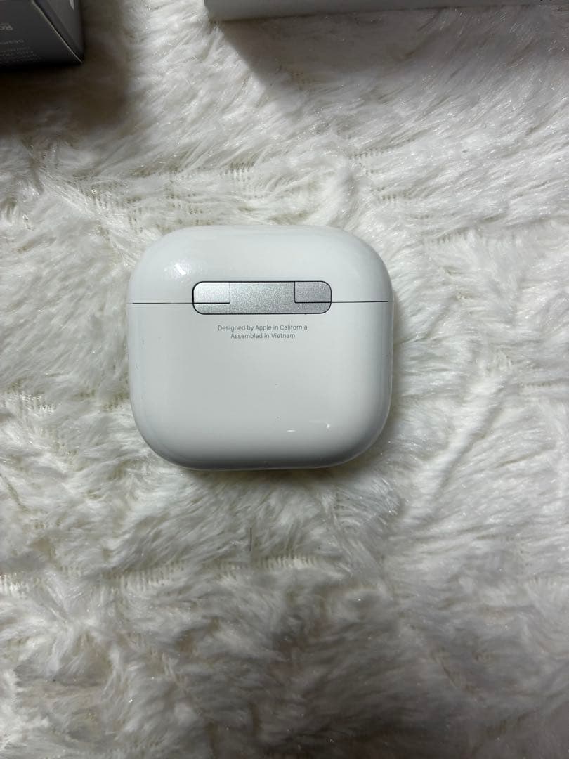 AirPods 4（第4世代） UNIQ AirPods ケース （第4世代)