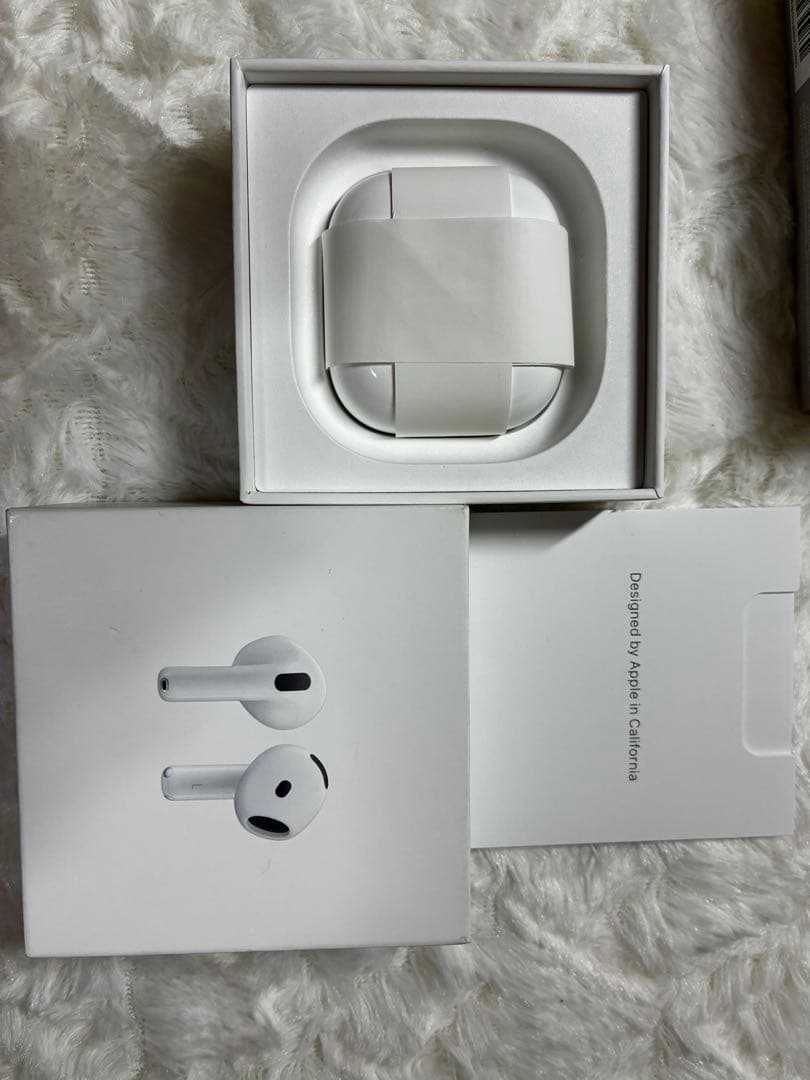 AirPods 4（第4世代） UNIQ AirPods ケース （第4世代)