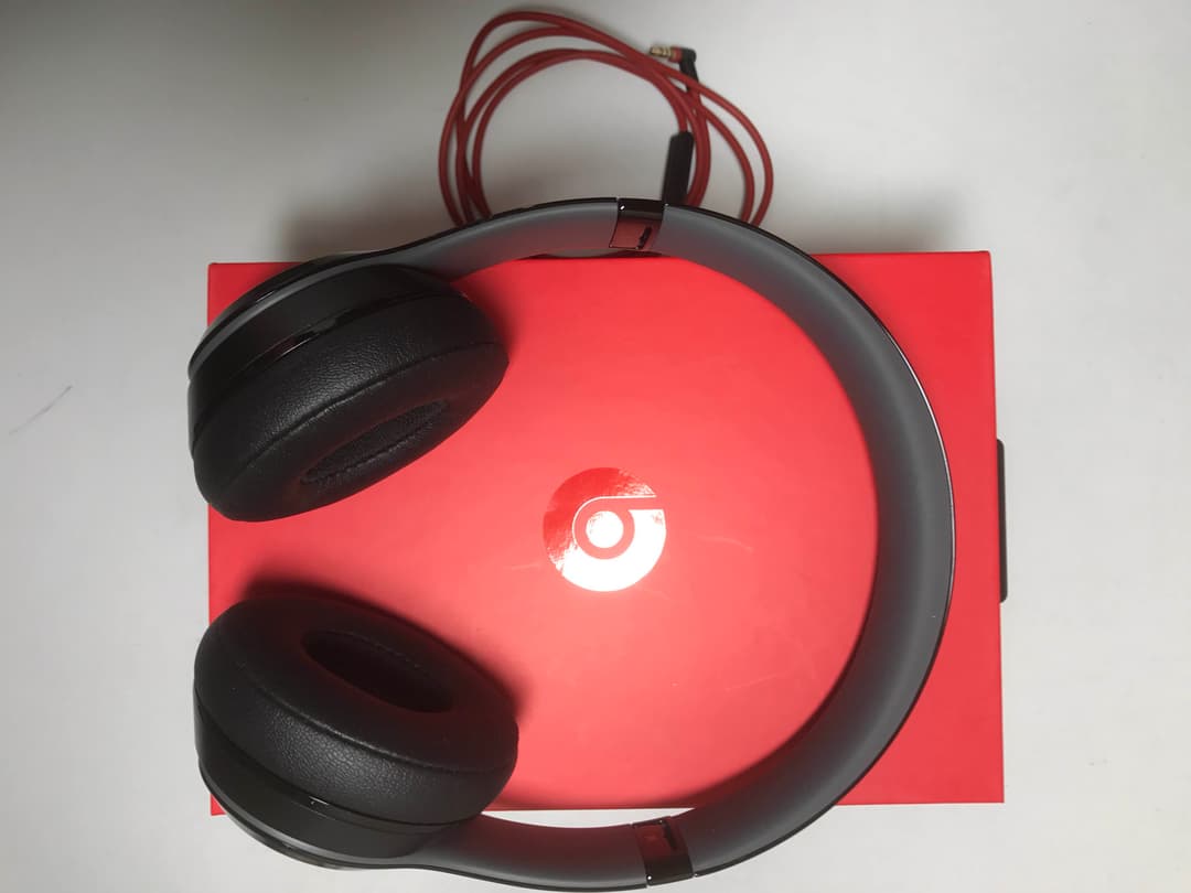 Beats Solo2 オンイヤーヘッドフォン B0518