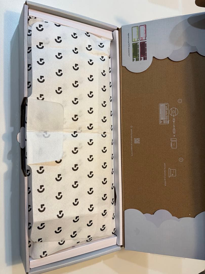 ロジクール　オーロラコレクション　有線ゲーミングキーボード